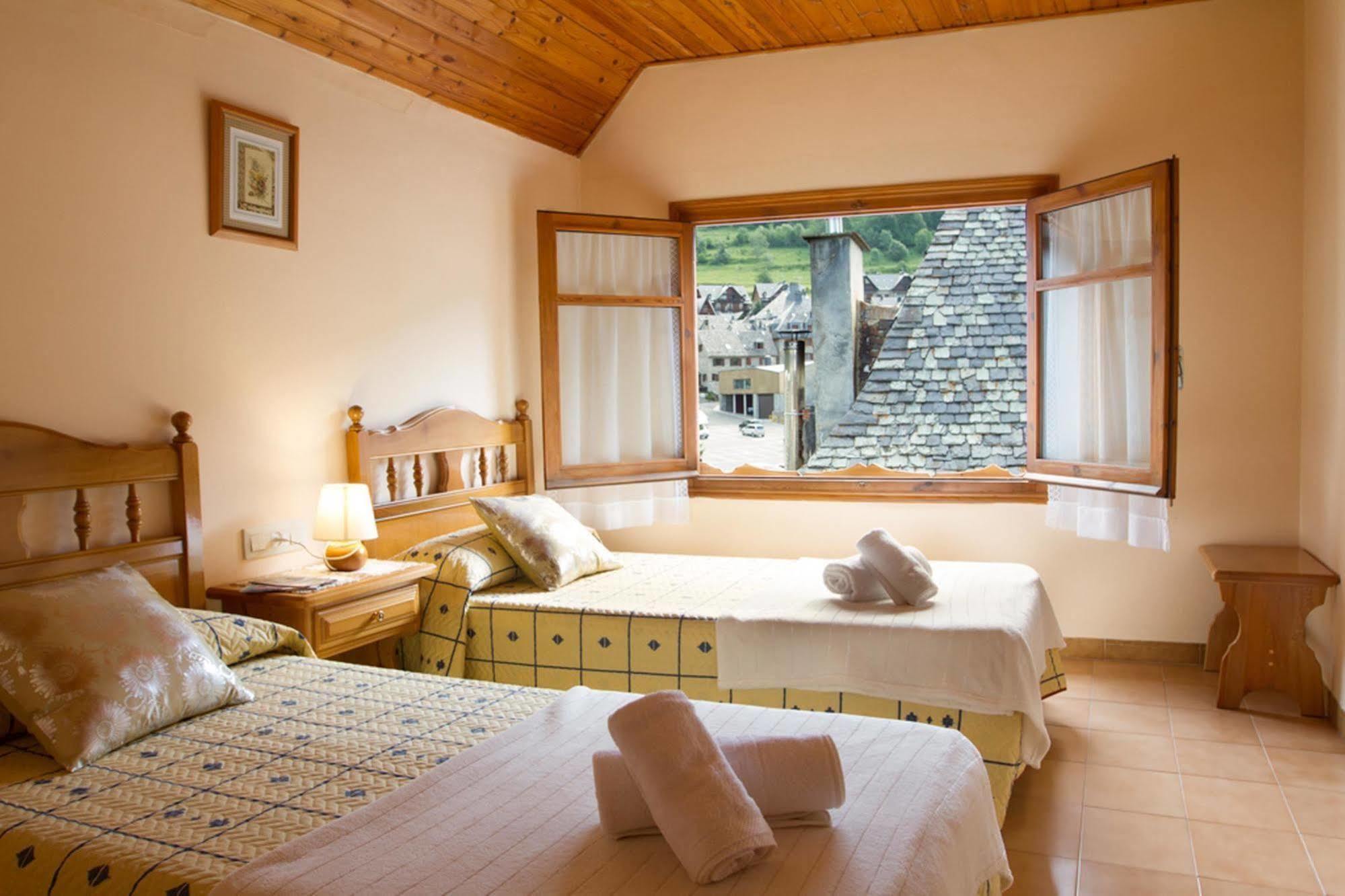 Hostal Aiguamog Salardú Dış mekan fotoğraf