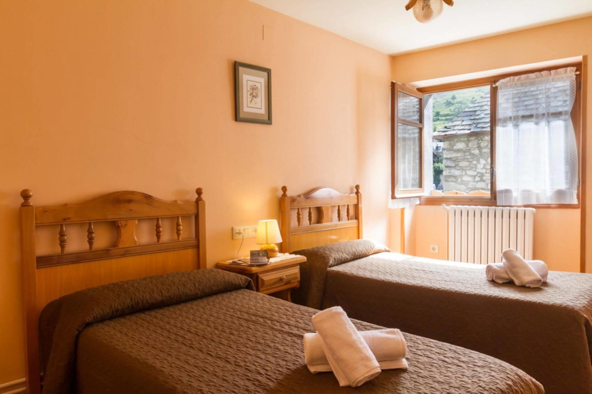 Hostal Aiguamog Salardú Dış mekan fotoğraf